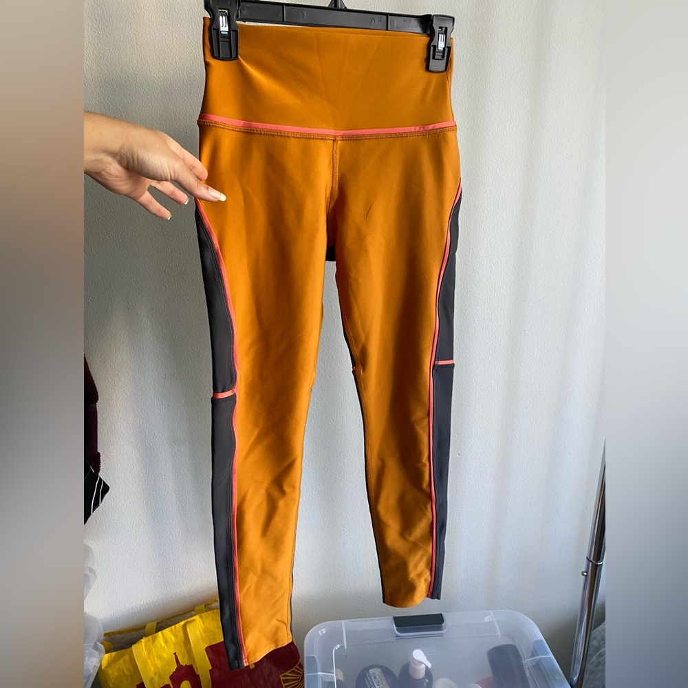 ALO Yoga Mustard Leggings
